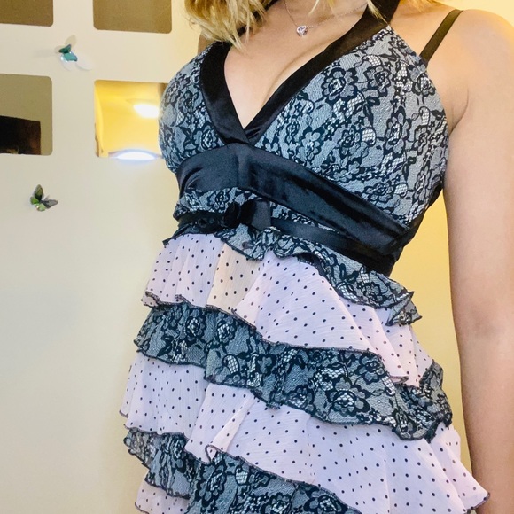 Fancy tank top to go out in - Picture 4 of 8